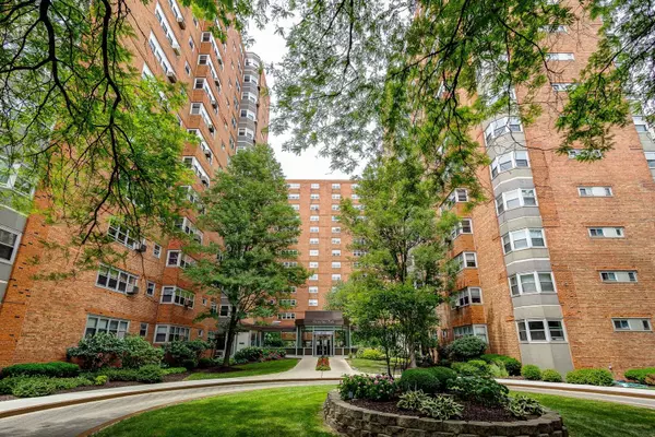 4950 N Marine DR #309, Chicago, IL 60640