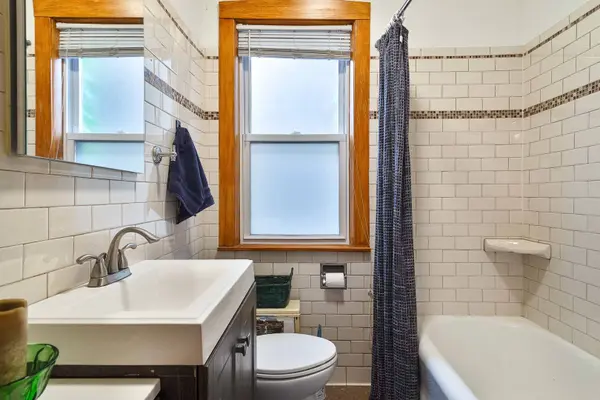 5451 N Lynch AVE, Chicago, IL 60630