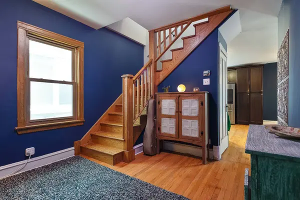 5451 N Lynch AVE, Chicago, IL 60630
