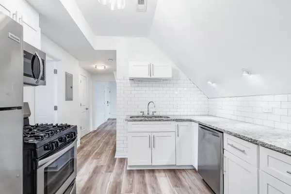 2634 N Lawndale AVE #3, Chicago, IL 60647