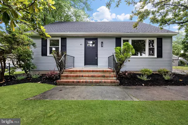 41 GREENFIELD AVE, Lawrenceville, NJ 08648