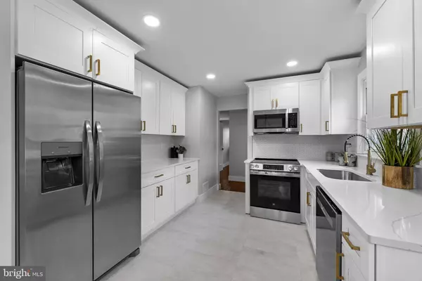 41 GREENFIELD AVE, Lawrenceville, NJ 08648