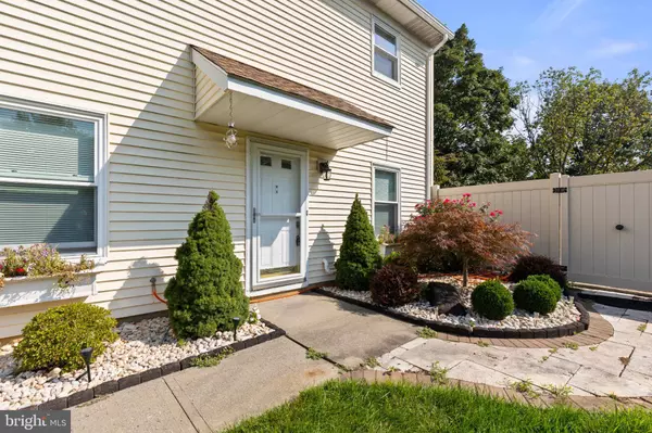 37 SPYGLASS CT, East Windsor Twp, NJ 08520