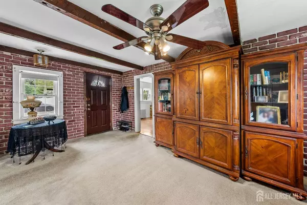 202 Ravine DR, Matawan, NJ 07747