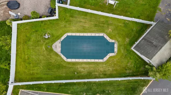 202 Ravine DR, Matawan, NJ 07747