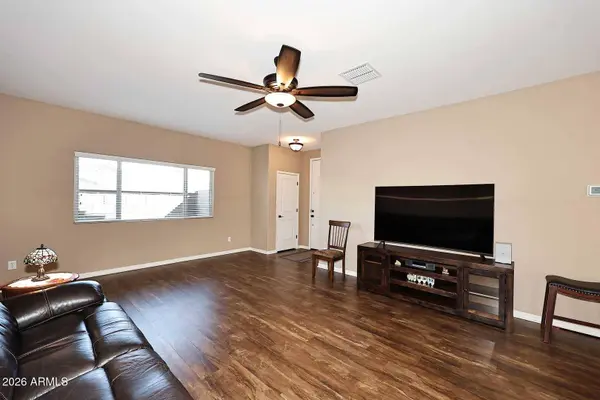 784 W LEADWOOD Avenue, San Tan Valley, AZ 85140