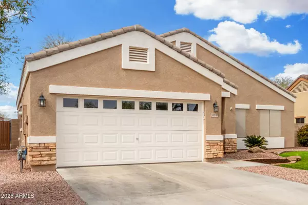 39242 N LUKE Circle, San Tan Valley, AZ 85140