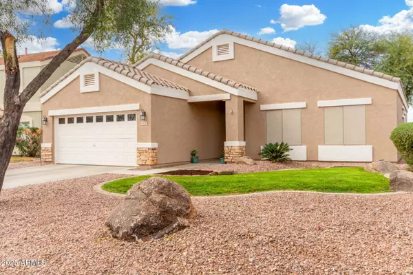 39242 N LUKE Circle, San Tan Valley, AZ 85140