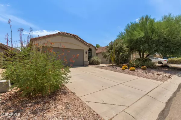 663 E DANIELLA Drive, San Tan Valley, AZ 85140