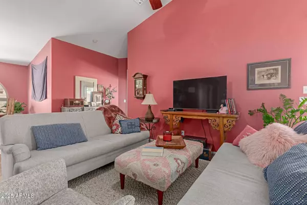 663 E DANIELLA Drive, San Tan Valley, AZ 85140