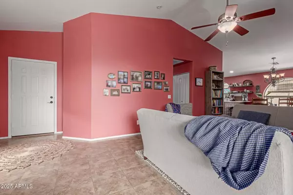 663 E DANIELLA Drive, San Tan Valley, AZ 85140