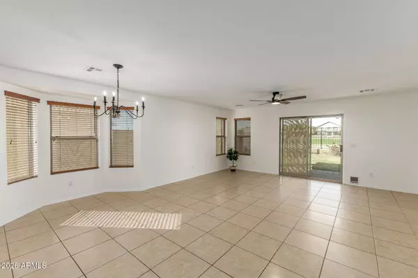 29272 N RED FINCH Drive, San Tan Valley, AZ 85143