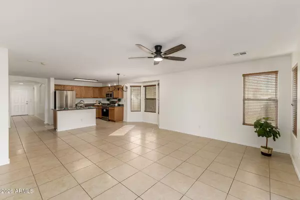 29272 N RED FINCH Drive, San Tan Valley, AZ 85143