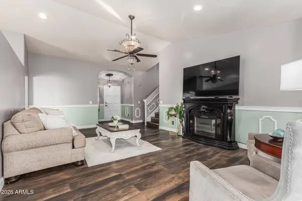 5703 E GREENWAY Street, Mesa, AZ 85205