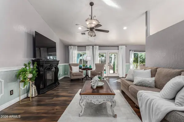 5703 E GREENWAY Street, Mesa, AZ 85205