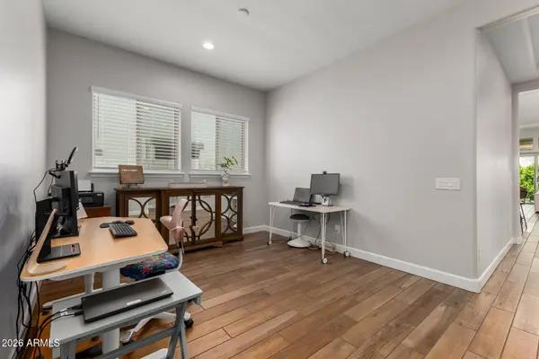 1926 W HOLDEN Drive, Phoenix, AZ 85085