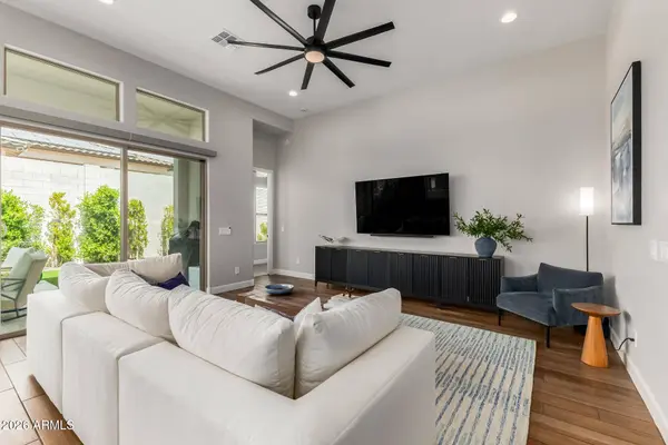 1926 W HOLDEN Drive, Phoenix, AZ 85085