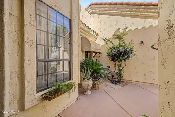 1700 E LAKESIDE Drive #63, Gilbert, AZ 85234