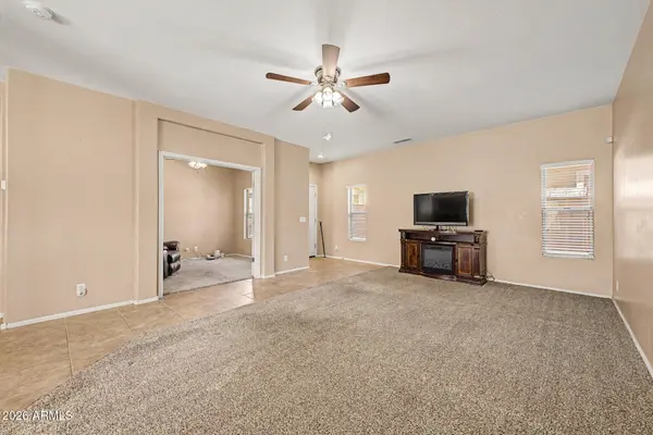 860 W FRUIT TREE Lane, San Tan Valley, AZ 85143