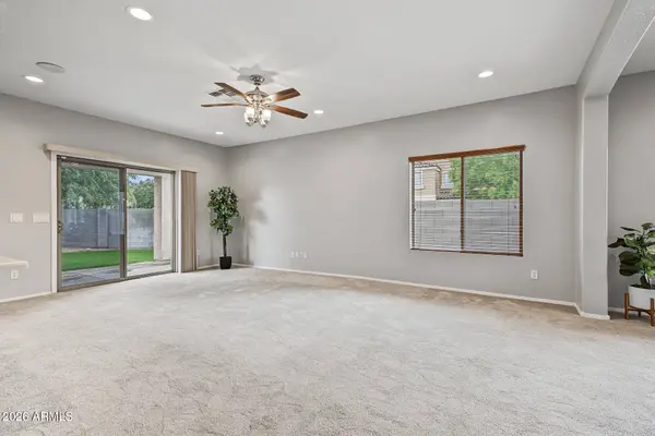 39279 N JAY Circle, San Tan Valley, AZ 85140