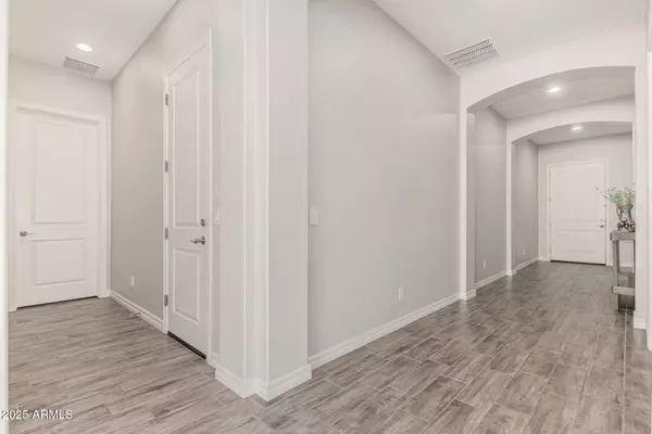 1228 W Snowbell Avenue, Queen Creek, AZ 85140