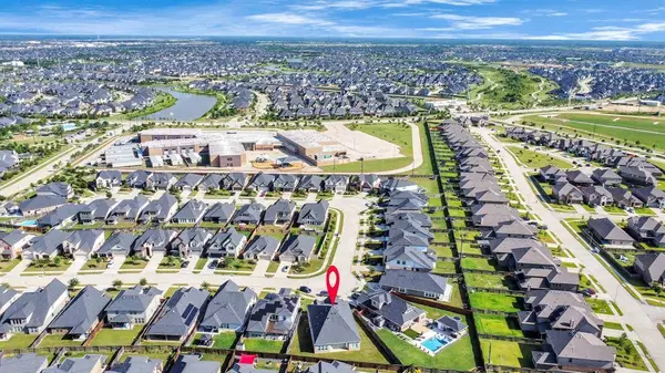 28646 Monarch Cliffs DR, Fulshear, TX 77494