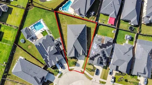 28646 Monarch Cliffs DR, Fulshear, TX 77494