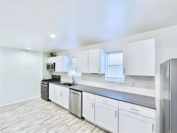 15603 Grovespring DR, Houston, TX 77068