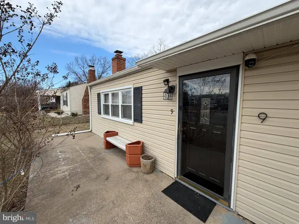 9 WARDOR AVE, New Castle, DE 19720