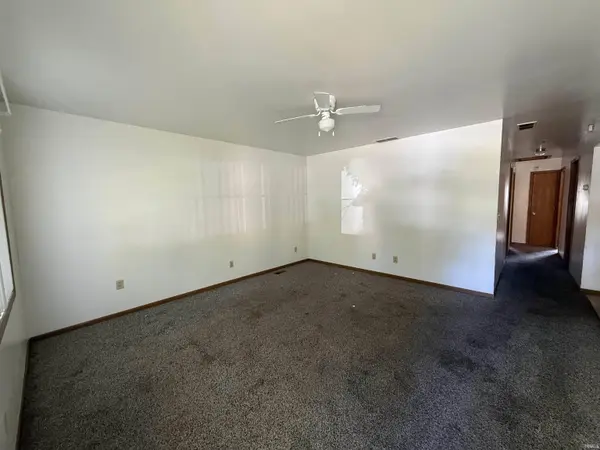932 S Elliott ST, Evansville, IN 47713