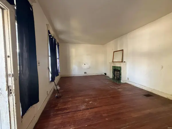 611 E Gum ST, Evansville, IN 47713