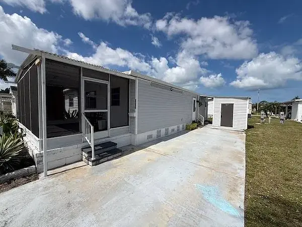 3827 Rhine St, Sarasota, FL 34234-5444