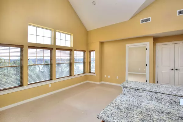 100 Richards Avenue #APT 402, Norwalk, CT 06854