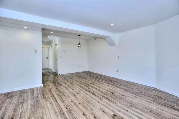 25 Grand Street #APT 158, Norwalk, CT 06851