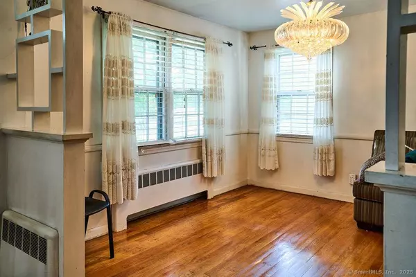 25 Lawncrest Road, New Haven, CT 06515