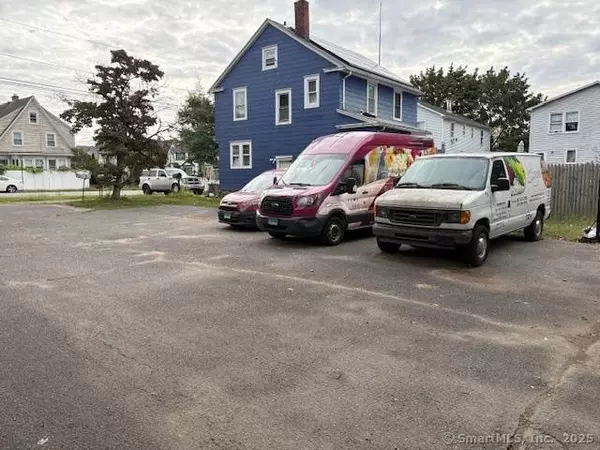 1213 Wood Avenue, Bridgeport, CT 06604