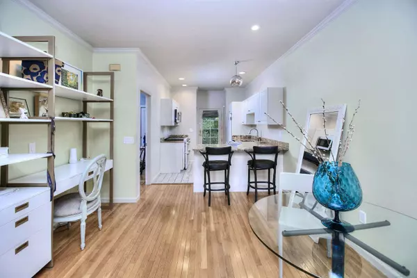 85 Locust Avenue #APT 516, New Canaan, CT 06840