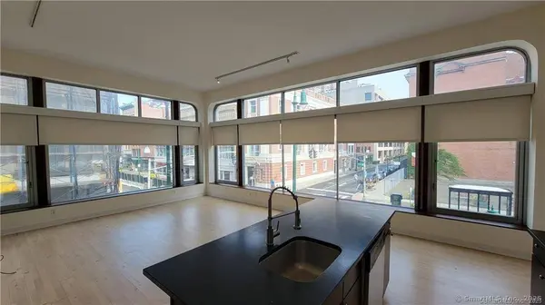 804 Chapel Street #201, New Haven, CT 06510