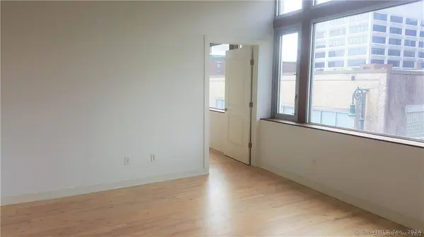 804 Chapel Street #302, New Haven, CT 06510