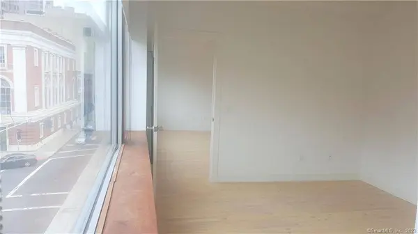 804 Chapel Street #203, New Haven, CT 06510