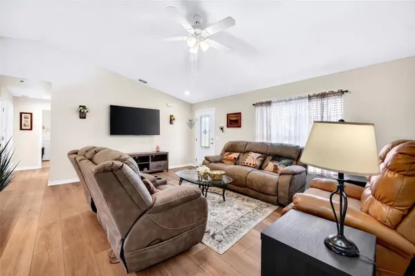 12176 APPLEBERG CIR, Port Charlotte, FL 33981