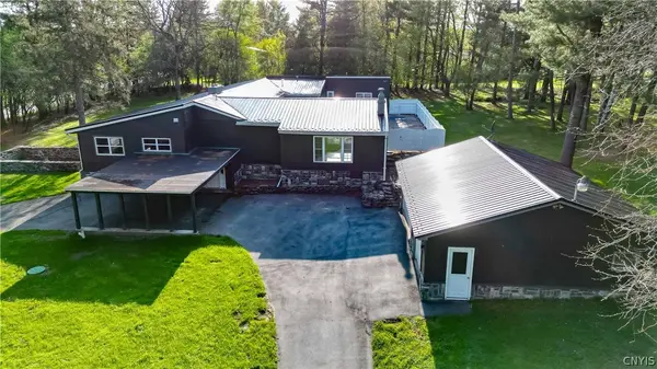 1444 Holcomb ST, Watertown, NY 13601
