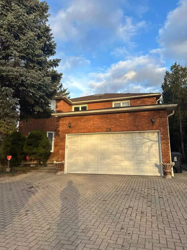 29 Moeller CT, Toronto E09, ON M1E 5C1
