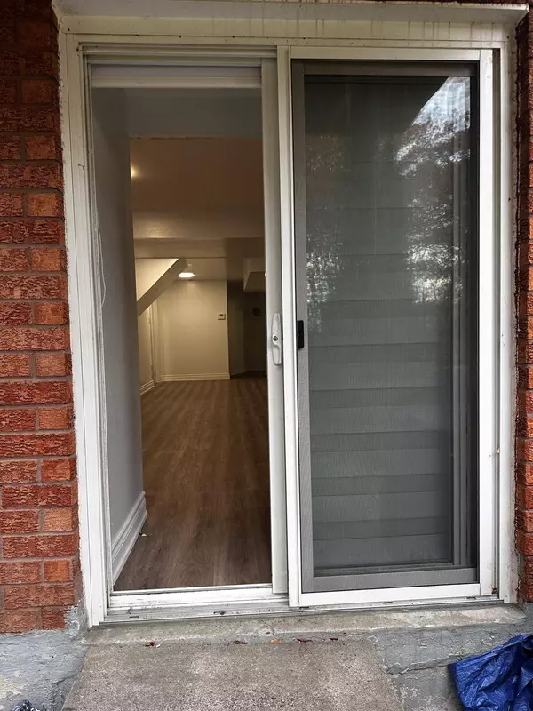 29 Moeller CT, Toronto E09, ON M1E 5C1