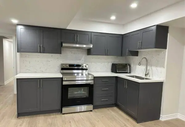 2407 Hibiscus DR, Pickering, ON L1X 0H2