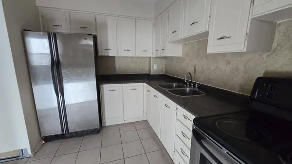207 Galloway RD #804, Toronto E10, ON M1E 4X3