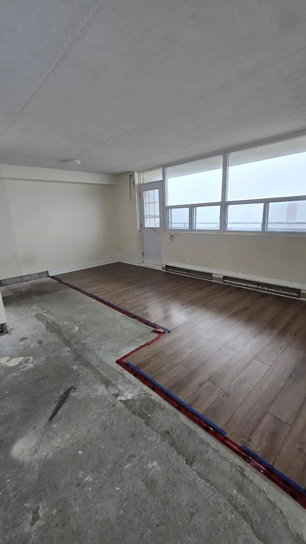 207 Galloway RD #804, Toronto E10, ON M1E 4X3