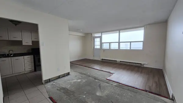 207 Galloway RD #804, Toronto E10, ON M1E 4X3
