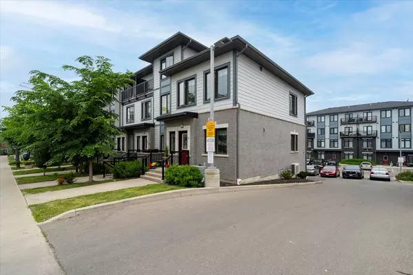 Toronto, ON M6M 0B5,7 Forbes Ave