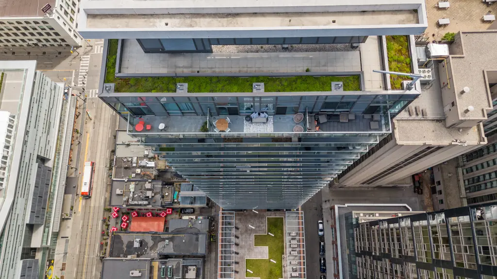 8 Mercer St #Penthouse 3305, Toronto, ON M5V 0C4